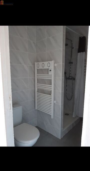 Studio meublé 32m² Nîmes 30000 - Meublé, parking - Photo 1