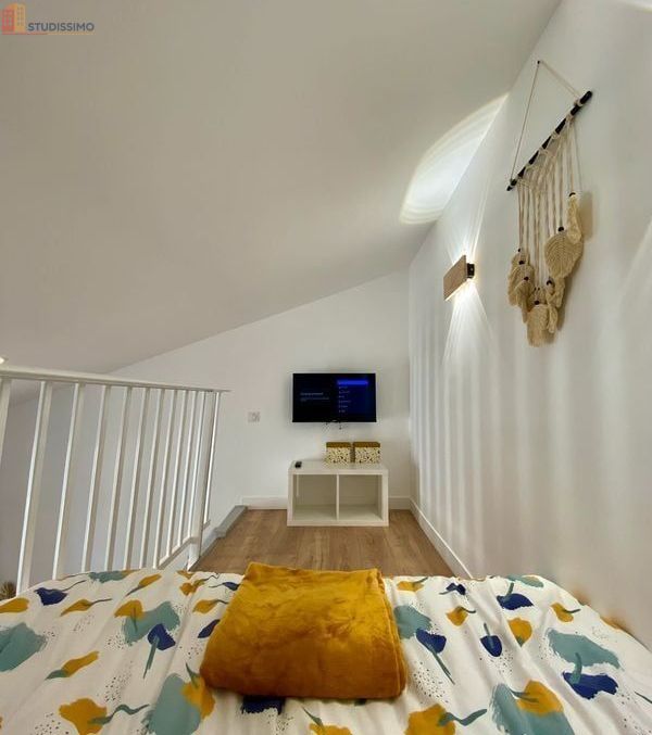 Studio meublé 31m² Nîmes centre - Dernier étage, calme - Photo 18