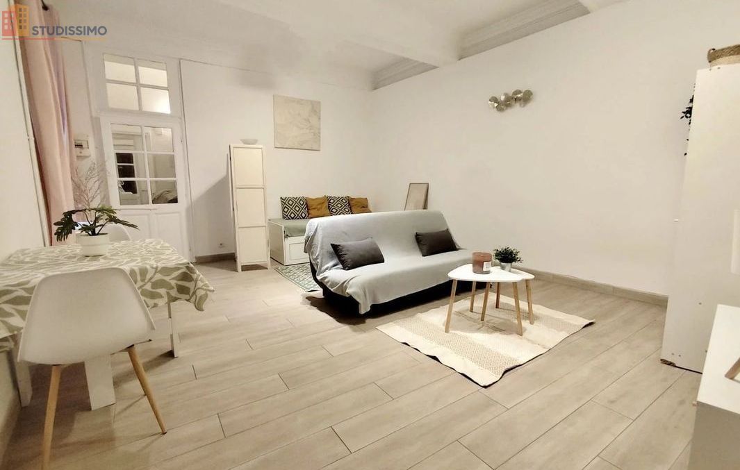 Studio meublé 33m² Nîmes centre - Coupole, lumineux - Photo 2