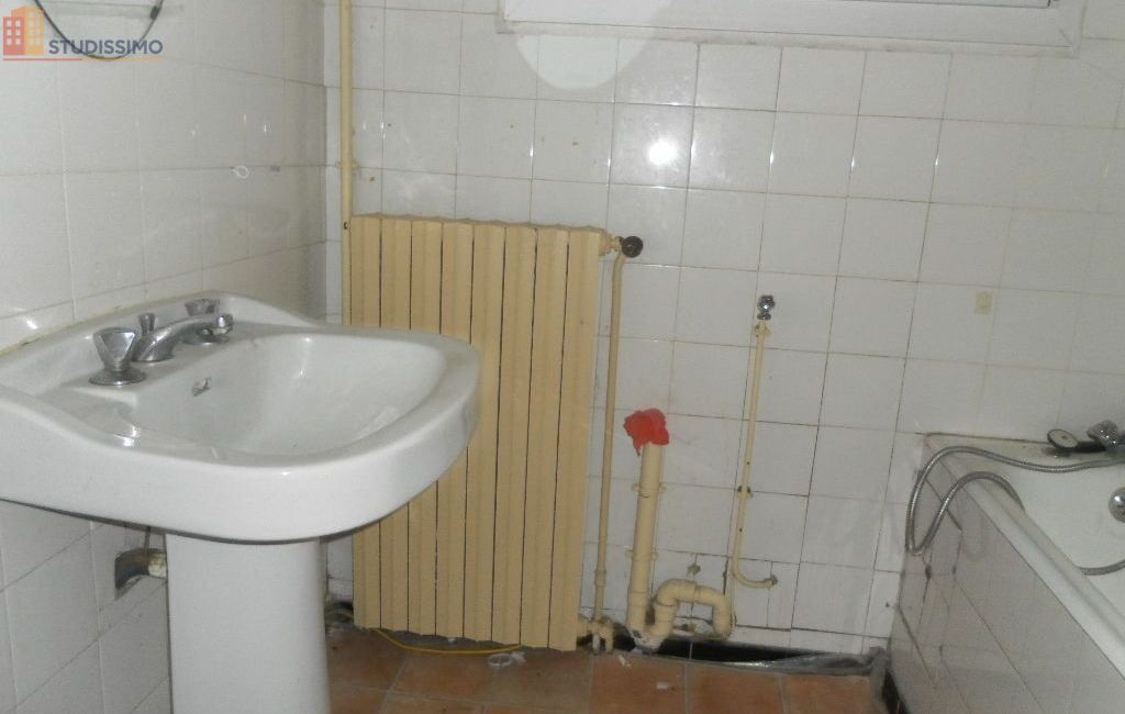 Studio meublé 15m² Alès 30100 - Meublé, 1er étage - Photo 2