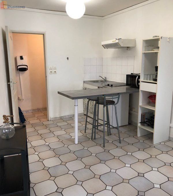 Studio meublé 20m² Nîmes 30000 - Meublé, DPE D - Photo 5