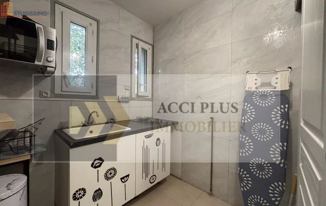 Studio meublé 26m² Nîmes centre - Meublé, DPE C - Photo 11