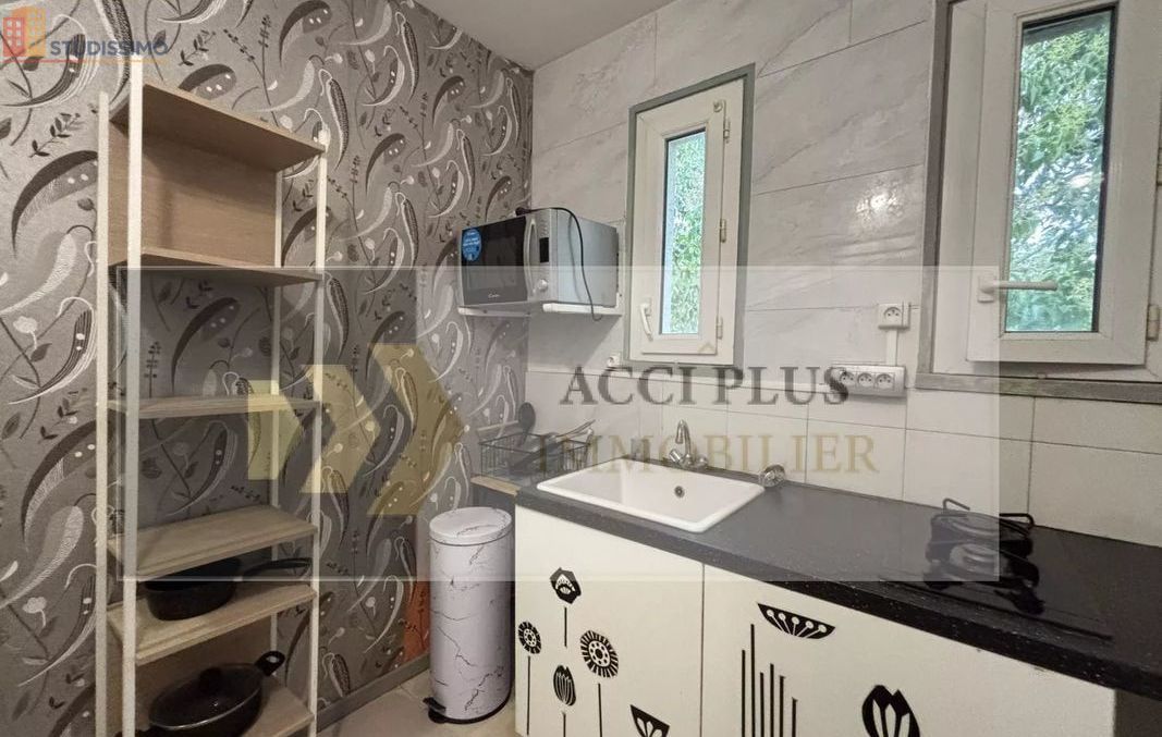 Studio meublé 26m² Nîmes centre - Meublé, DPE C - Photo 4