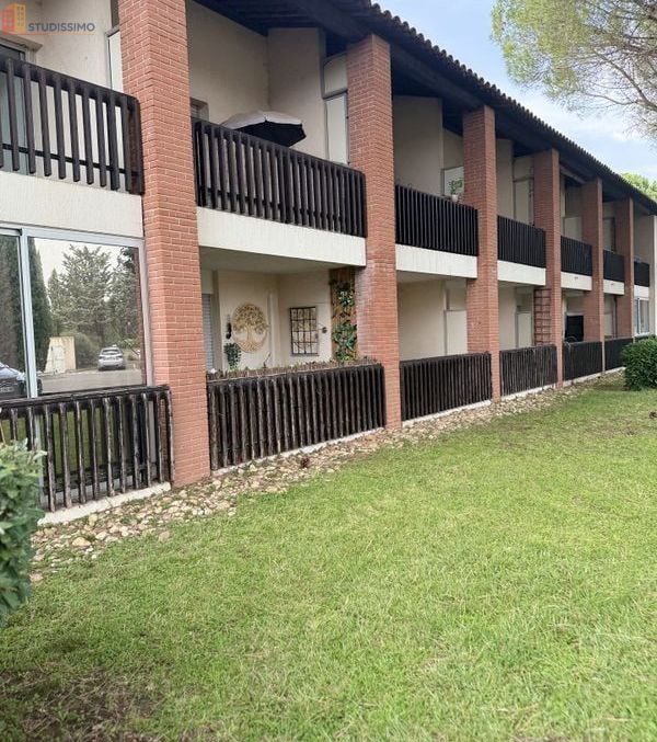Studio meublé 27m² Nîmes 30900 - Proche golf, lumineux - Photo 2