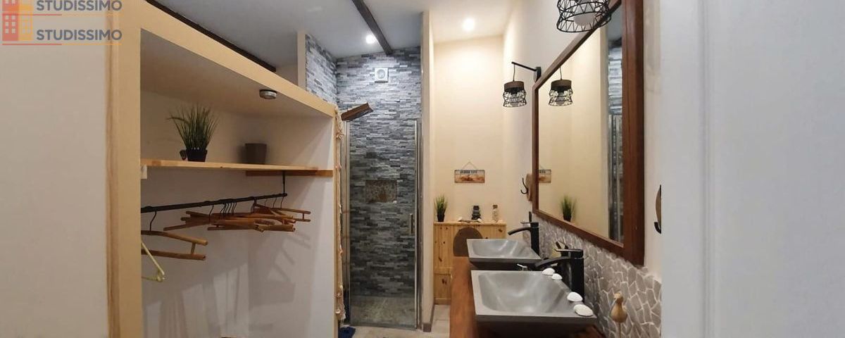 Studio à Uchaud