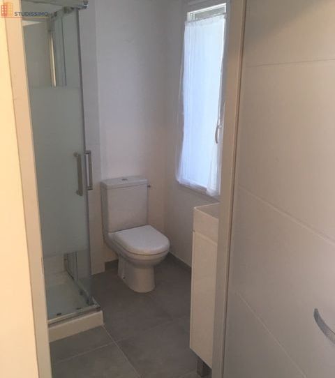 Studio meublé 17m² Nîmes - Cour privative, tout compris - Photo 2
