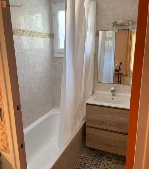 Studio meublé 18m² Nîmes 30900 - Meublé, quartier Les Hauts de Nîmes - Photo 1