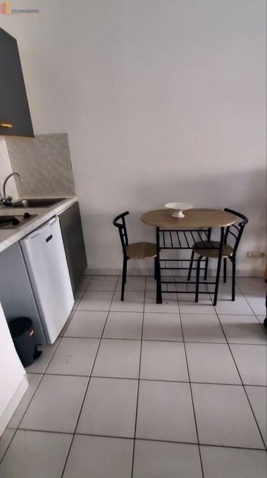 Studio 23m² Nîmes 30000 - Meublé, lumineux - Photo 2