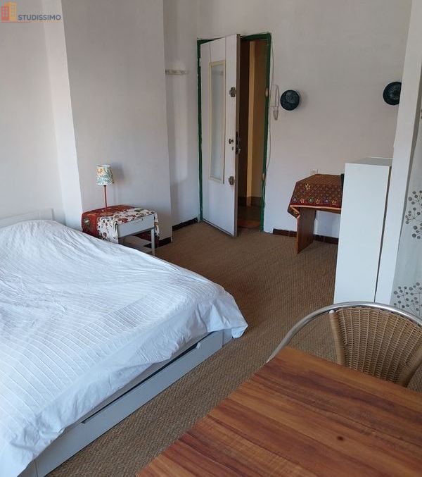 Studio meublé 25m² Nîmes centre-ville - Lumineux - Photo 1