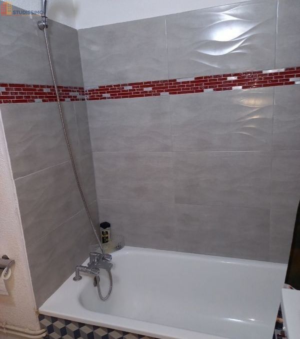 Studio meublé 18m² Nîmes 30900 - Résidence, lumineux - Photo 1