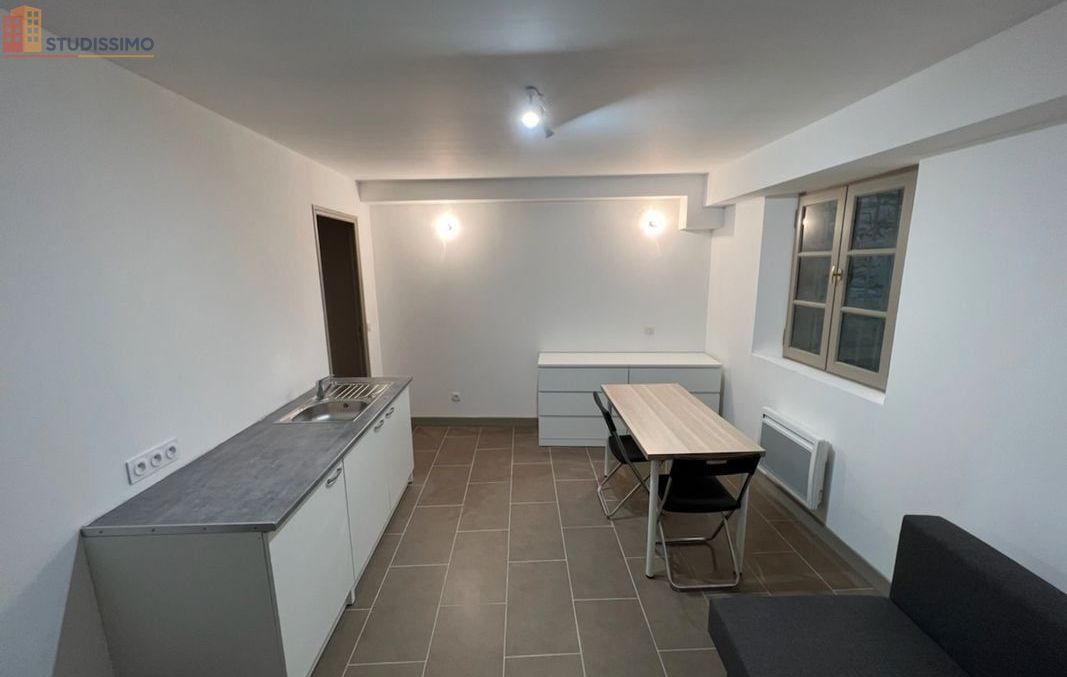 Studio meublé 18m² Nîmes 30000 - Sanitaires communs - Photo 4