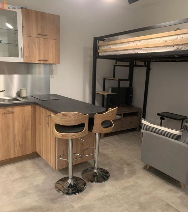 Studio meublé 15m² Nîmes centre - Extérieur, récemment rénové - Photo 5