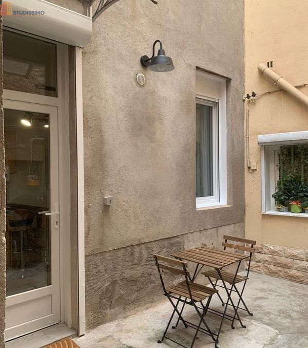 Studio meublé 15m² Nîmes centre - Extérieur, récemment rénové - Photo 4