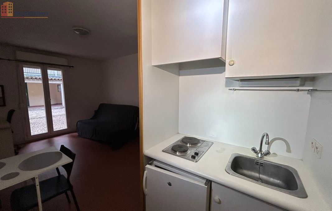 Studio meublé 18m² Nîmes 30900 - Meublé, résidence - Photo 1