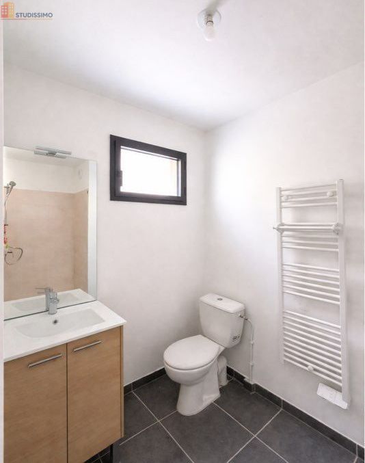 Studio 27m² Nîmes 30000 - DPE B - Photo 1