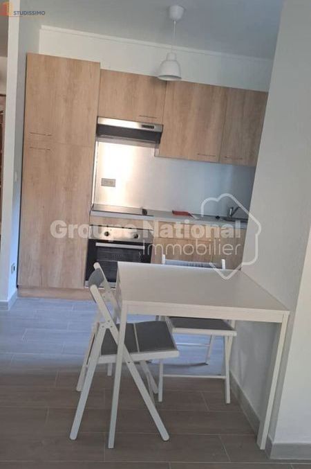 Studio 30m² Nîmes centre - DPE D, lumineux - Photo 6