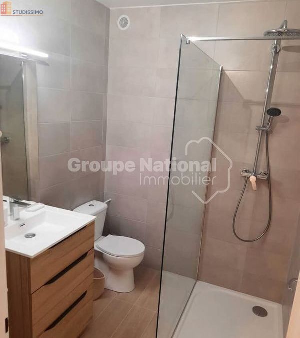 Studio 30m² Nîmes centre - DPE D, lumineux - Photo 2