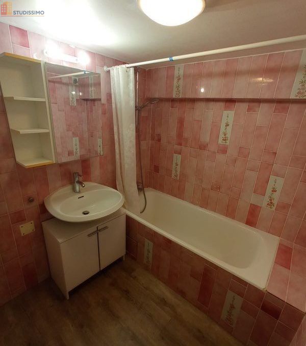 Studio meublé 35m² Nîmes centre - Mezzanine, lumineux - Photo 1