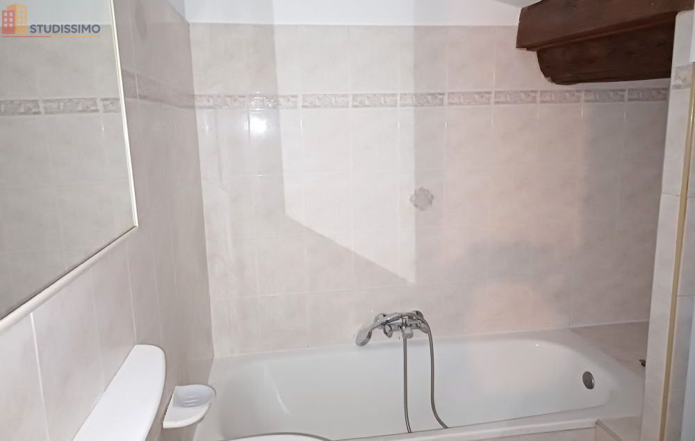 Studio 30m² Nîmes centre-ville - Photo 11