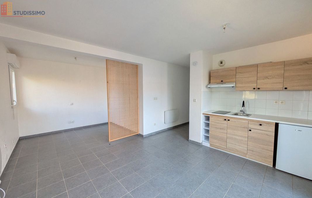 Studio 32m² Nîmes centre - Lumineux, étage élevé - Photo 4