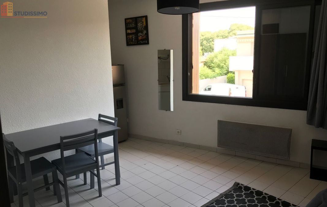 Studio meublé 27m² Nîmes centre - Proche 7 collines - Photo 8
