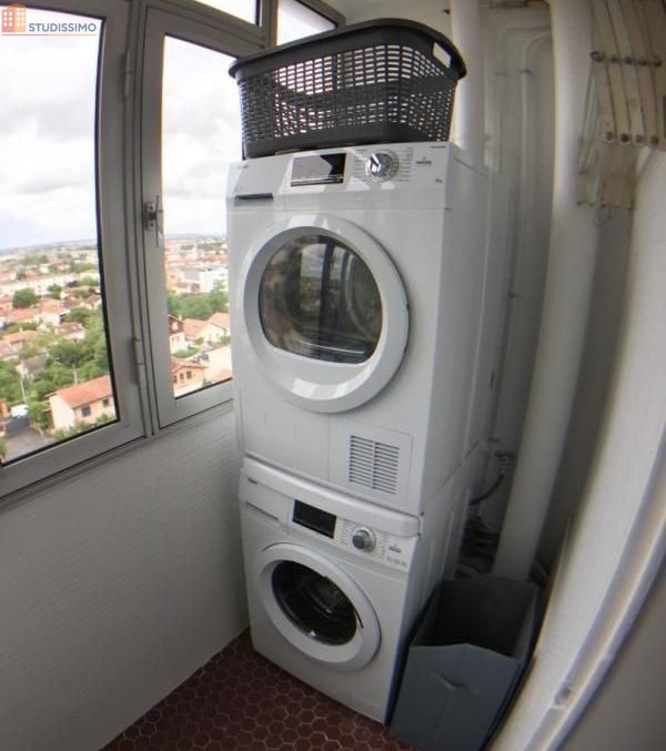 Studio meublé 10m² Toulouse 31200 - En étage élevé, lumineux - Photo 1