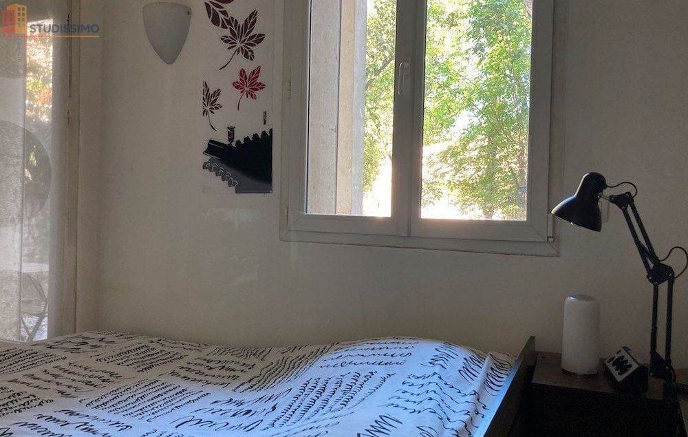 Studio meublé 45m² Toulouse 31400 - Murs en briques, galets - Photo 4