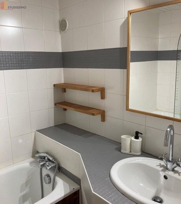 Studio 11m² Bordeaux centre - Duplex, lumineux - Photo 1