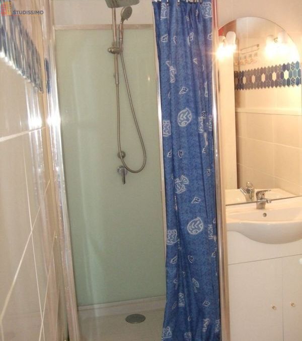 Studio meublé 28m² Montpellier 34070 - Proche tram, dernier étage - Photo 1