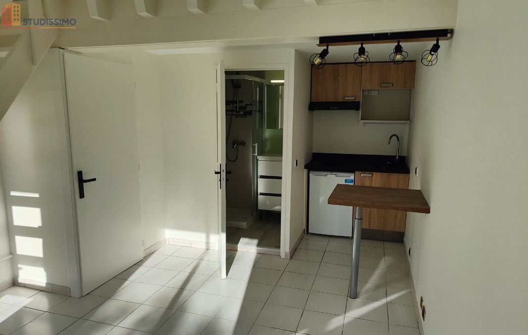 Studio 18m² Le Bouscat - - Photo 2