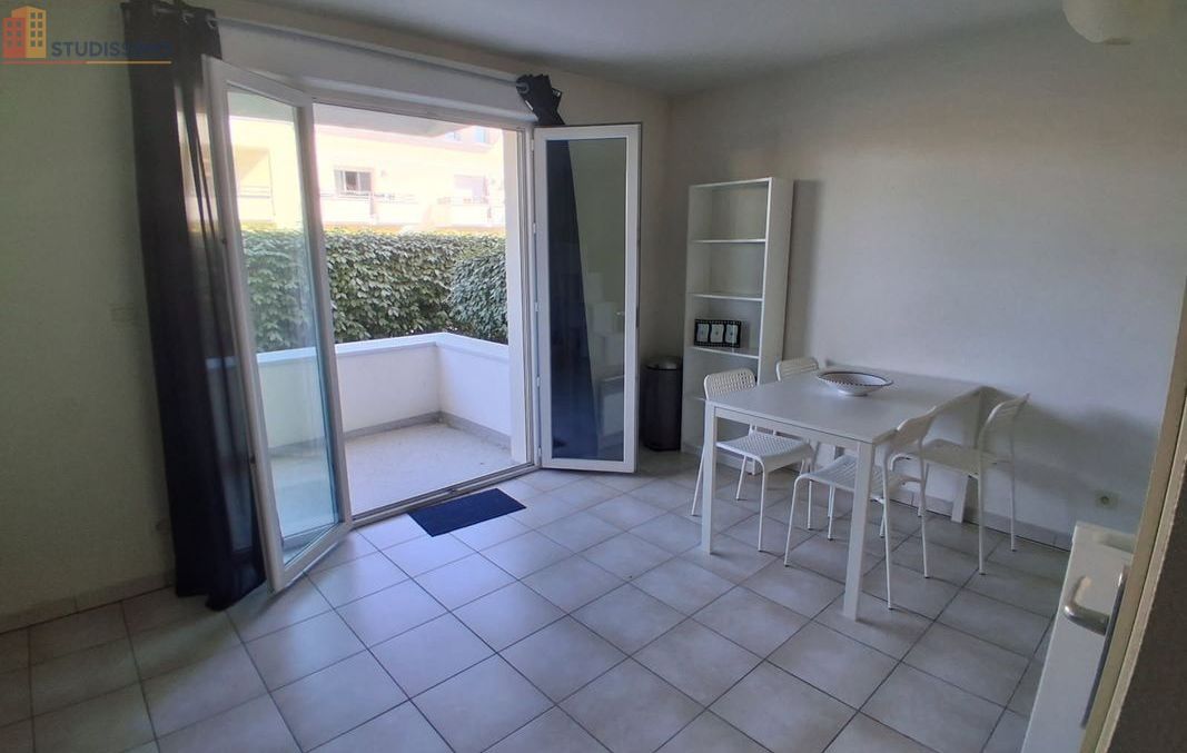 Studio meublé 36m² Libourne - Meublé, DPE D - Photo 9