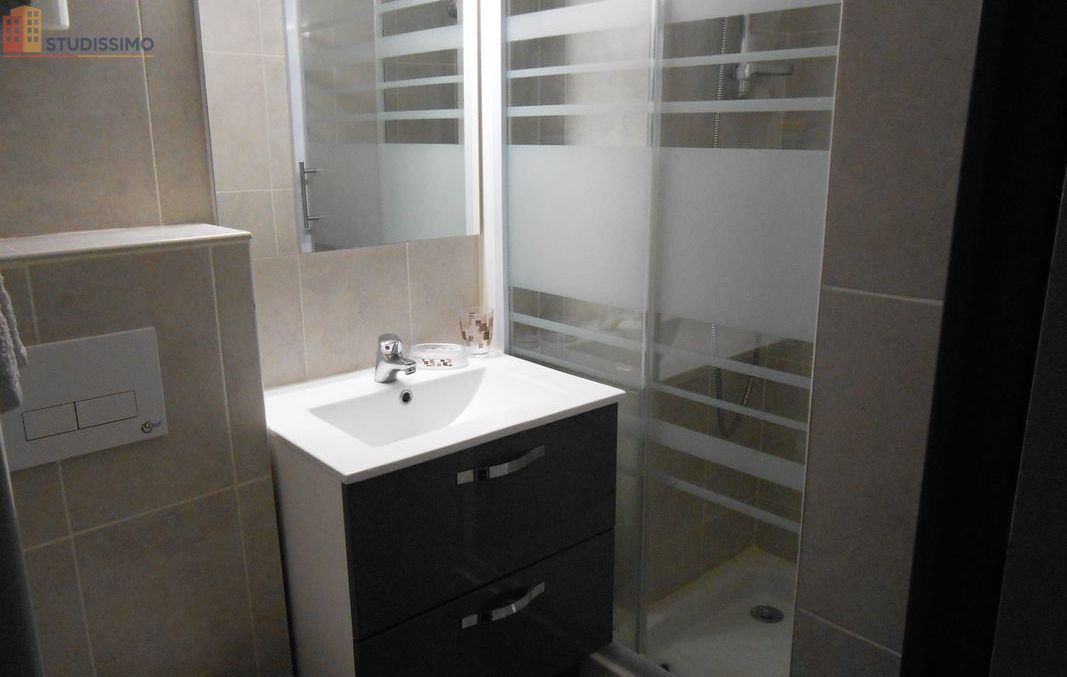 Studio meublé 18m² Lamalou-les-Bains - Rénové, wifi - Photo 1