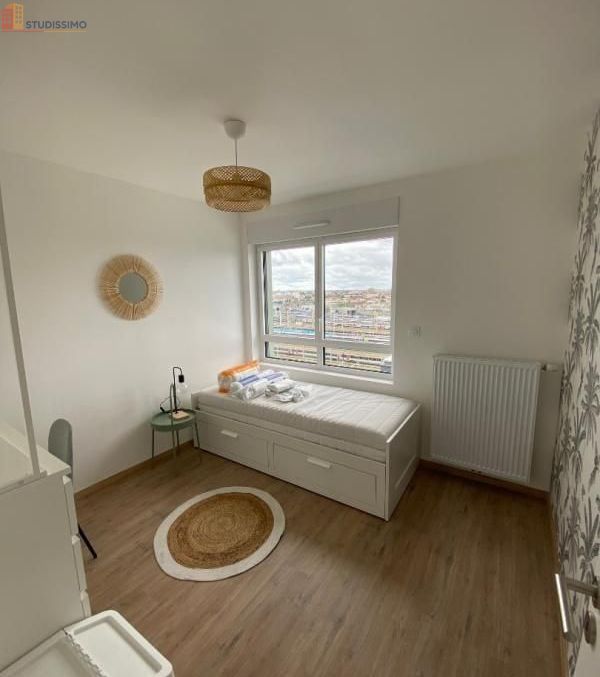 Studio meublé 9m² Bordeaux 33800 - Lumineux, étage élevé - Photo 8