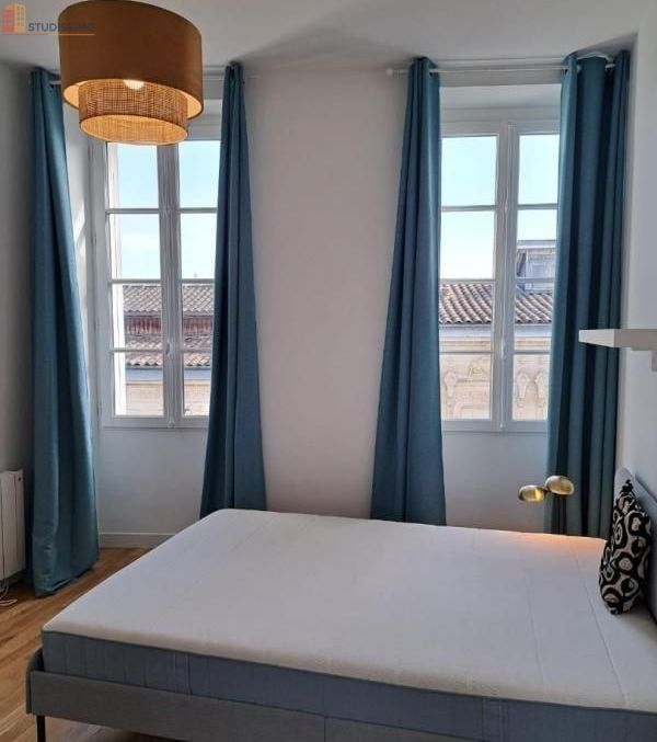 Studio meublé 16m² Bordeaux centre - Calme, lumineux - Photo 1