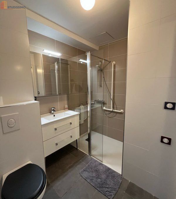 Studio meublé 30m² Talence - Balcon, parking - Photo 1