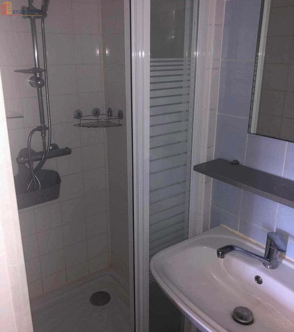 Studio meublé 9m² Rennes centre - Meublé, 1er étage - Photo 1