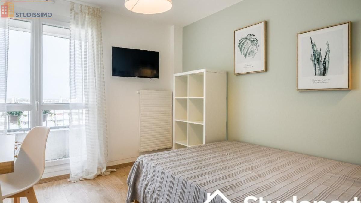 Studio meublé 11m² Bordeaux 33300 - Lumineux, en hauteur - Photo 1