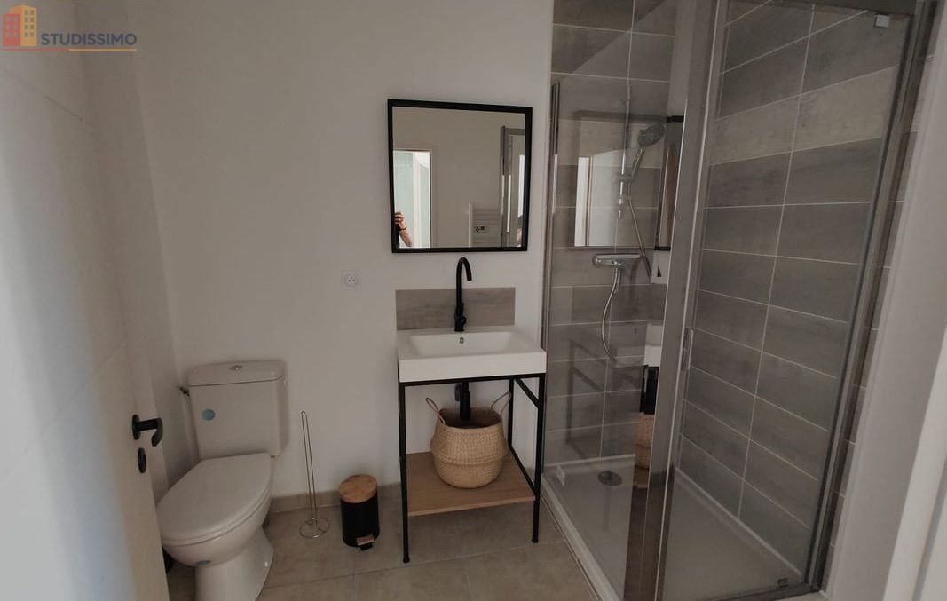 Studio meublé 32m² Saint-Savin 33920 - Meublé, 2e étage - Photo 1