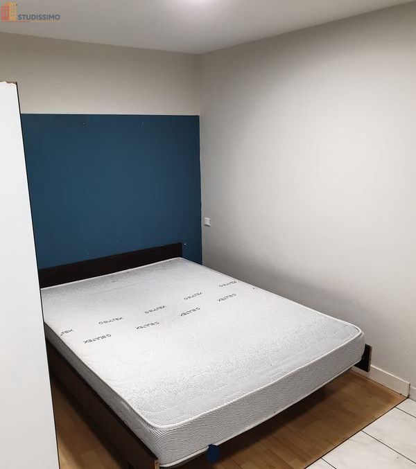 Studio meublé 18m² Fougères 35300 - Meublé, proche commodités - Photo 3