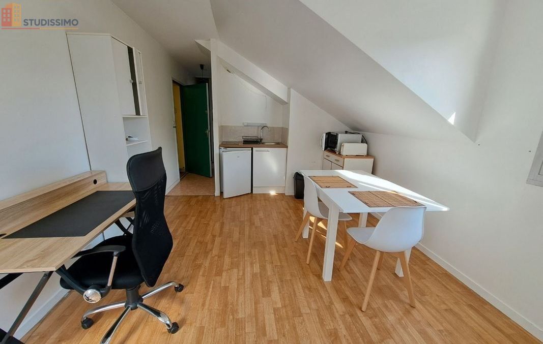 Studio meublé 22m² Rennes centre - Lumineux, 3e étage - Photo 1