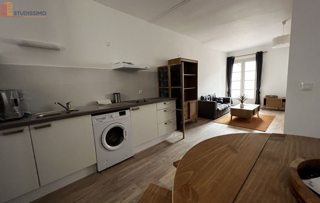 Studio meublé 40m² Bordeaux centre - Lumineux, étage 1/2 - Photo 3