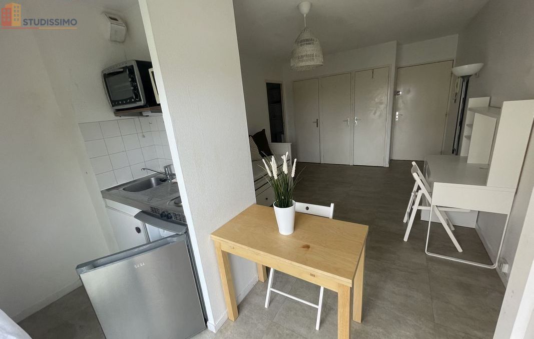 Studio meublé 24m² Bordeaux centre - Parking couvert - Photo 4