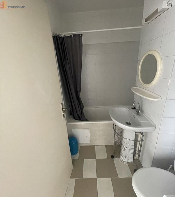 Studio meublé 24m² Bordeaux centre - Parking couvert - Photo 2