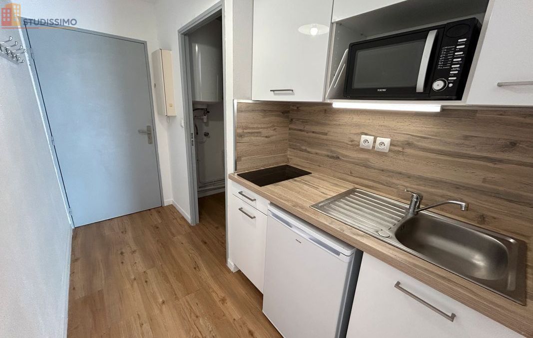 Studio meublé 20m² Talence - Rénové, parking - Photo 24