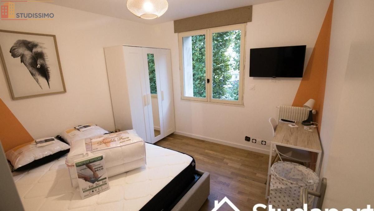 Studio meublé 9m² Rennes 35200 - Lumineux, au 1er étage - Photo 3