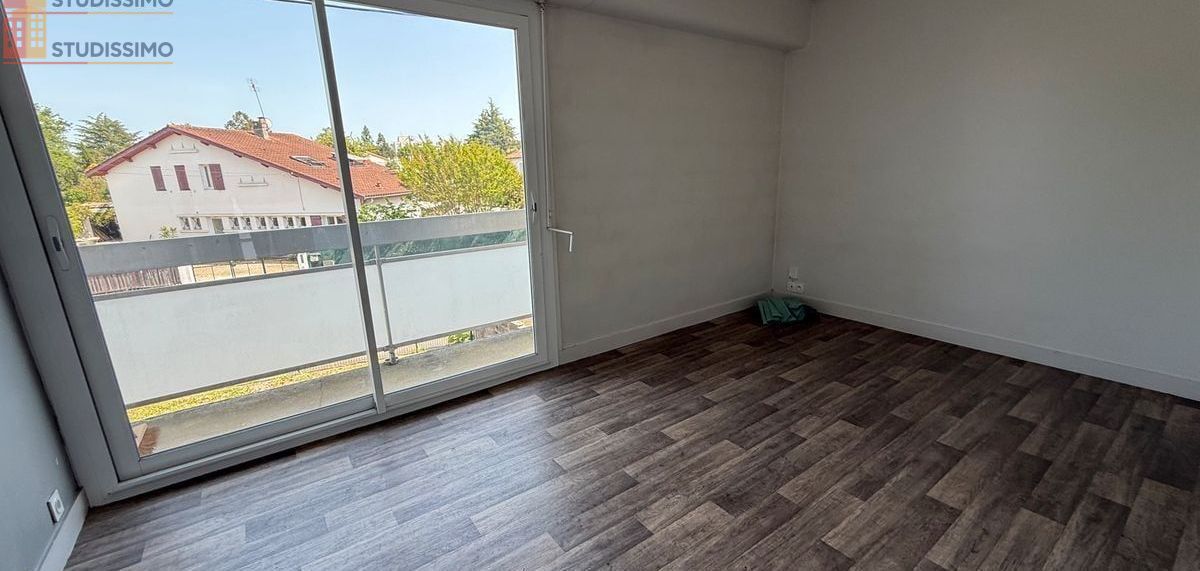 Studio 19m² Talence - Parking - Photo 3