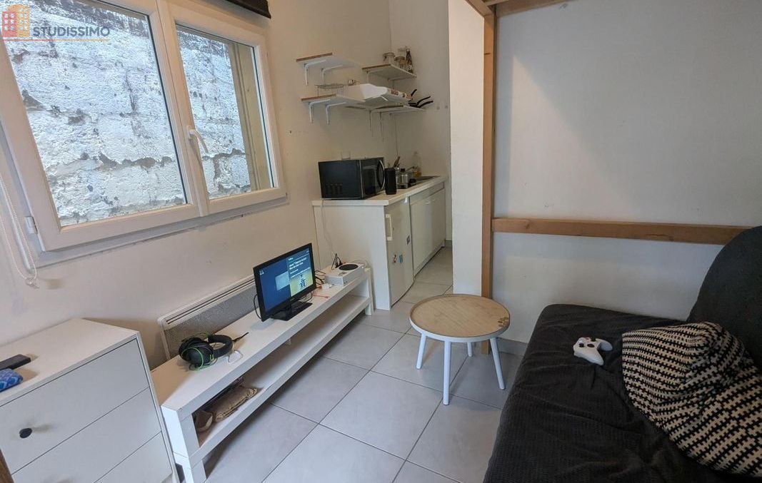 Studio meublé 16m² Bordeaux 33300 - Meublé, DPE D - Photo 1