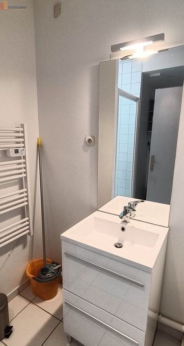 Studio meublé 33m² Bordeaux 33800 - Meublé, DPE D - Photo 1