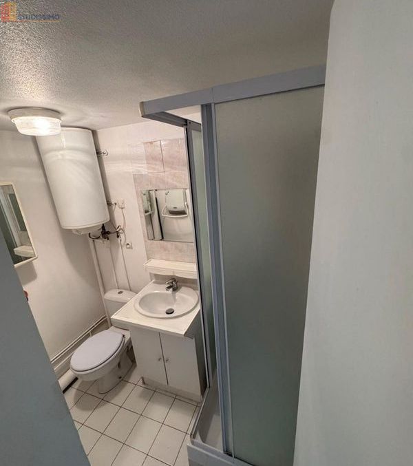 Studio meublé 17m² Béziers - Meublé, dernier étage - Photo 2