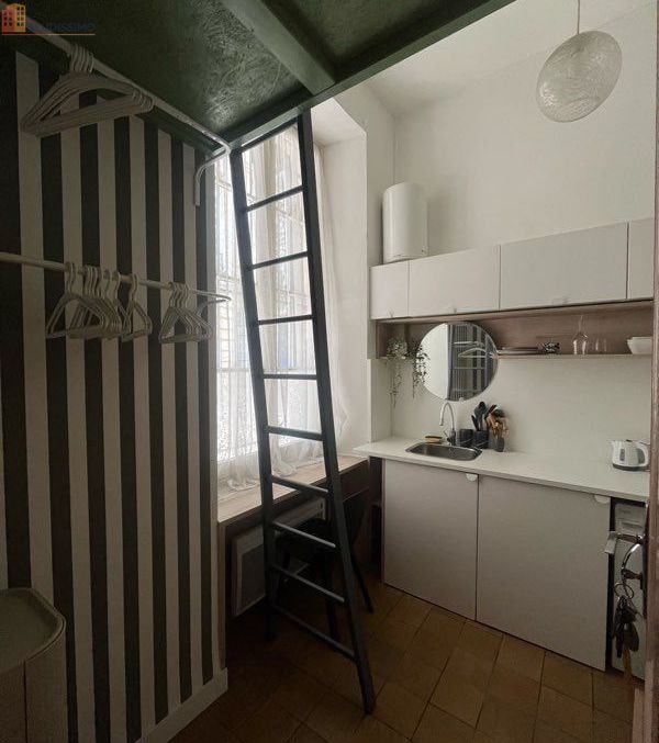 Studio meublé 7m² Bordeaux centre - Calme, lumineux - Photo 1